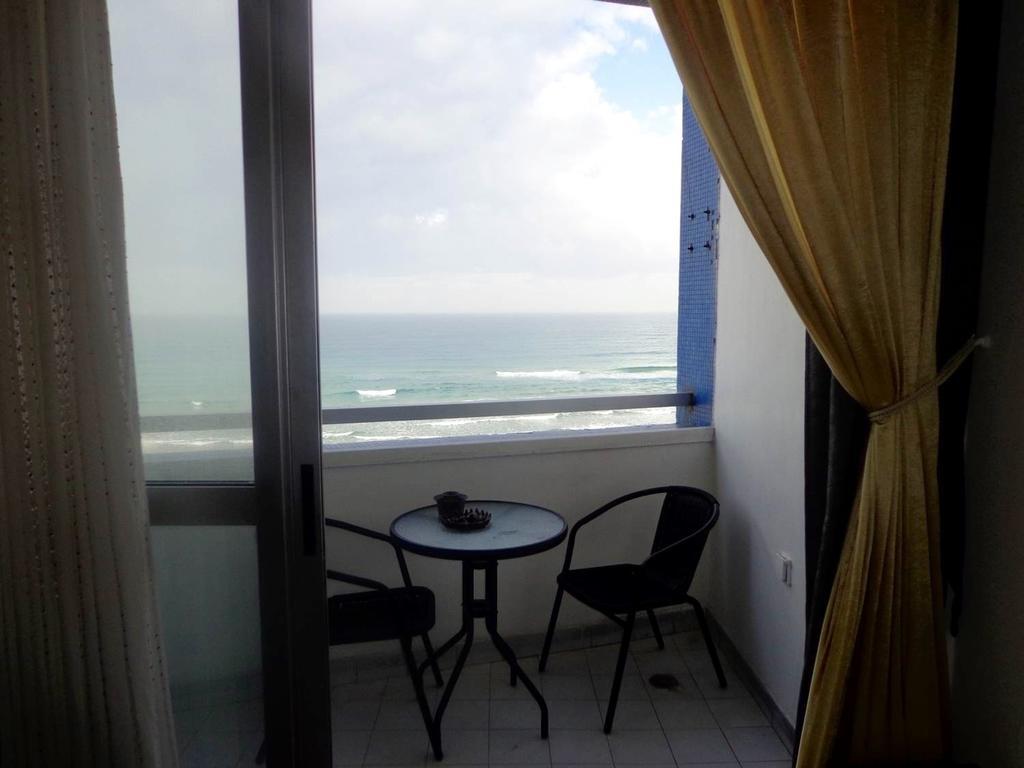 Perfect Sea View Apartment Bat Yam Exterior photo