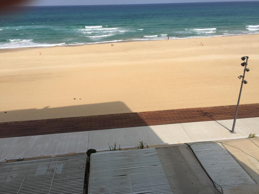 Perfect Sea View Apartment Bat Yam Exterior photo